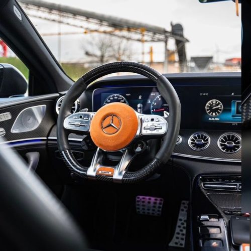 Een foto van het interieur van de Mercedes GT63 AMG BRABUS 700