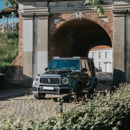 Vooraanzicht van de Mercedes-AMG G63 BRABUS