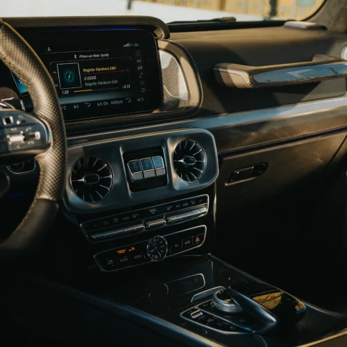 Een foto van het interieur van de Mercedes-AMG G63 BRABUS